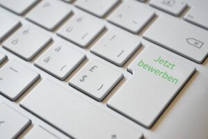 Jetzt online bewerben!